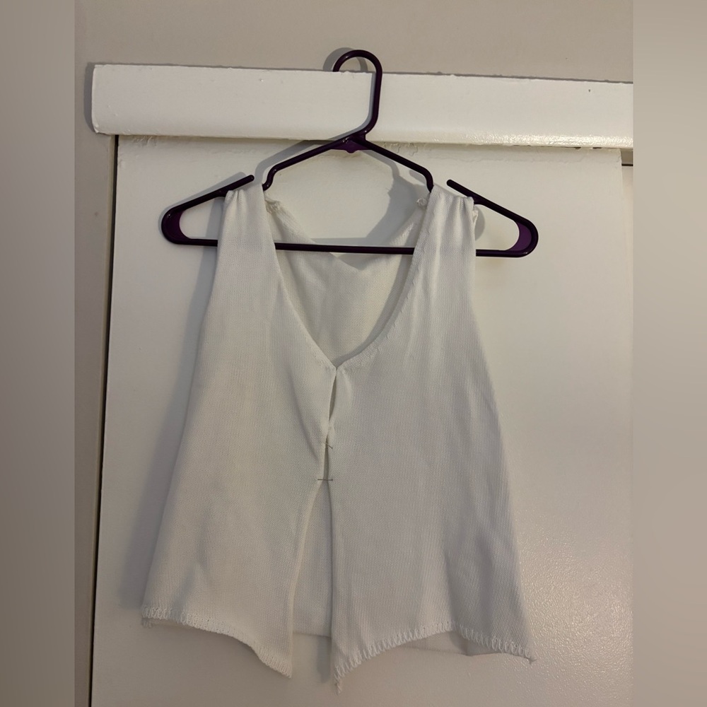 Forever 21 White Button-Front Tank Top